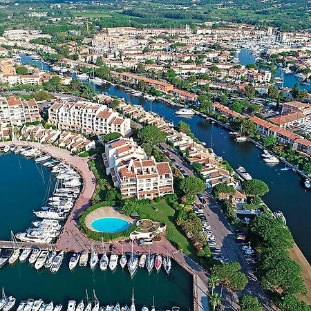 Botel Logement Insolite Dans Le Golfe De Saint Tropez *